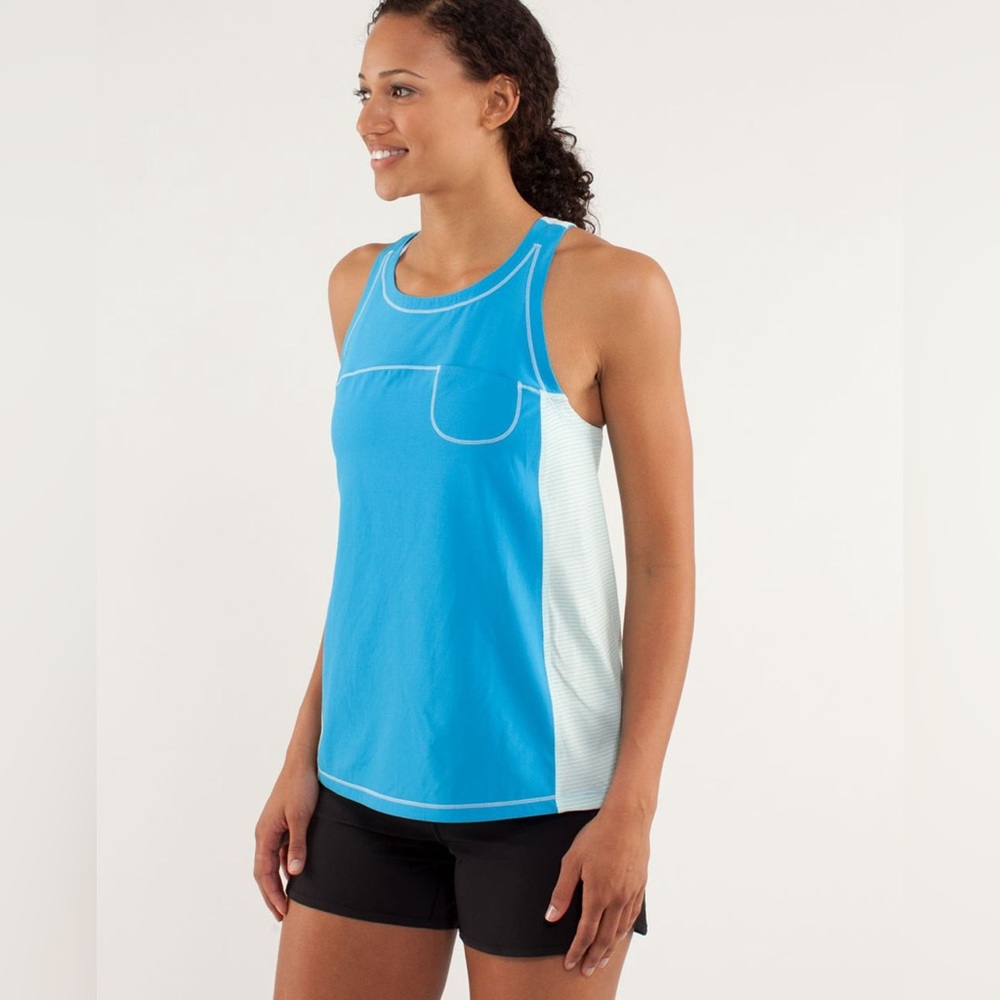Lululemon Run: Silver Lining Tank
Beach Blanket Blue / Aquamarine